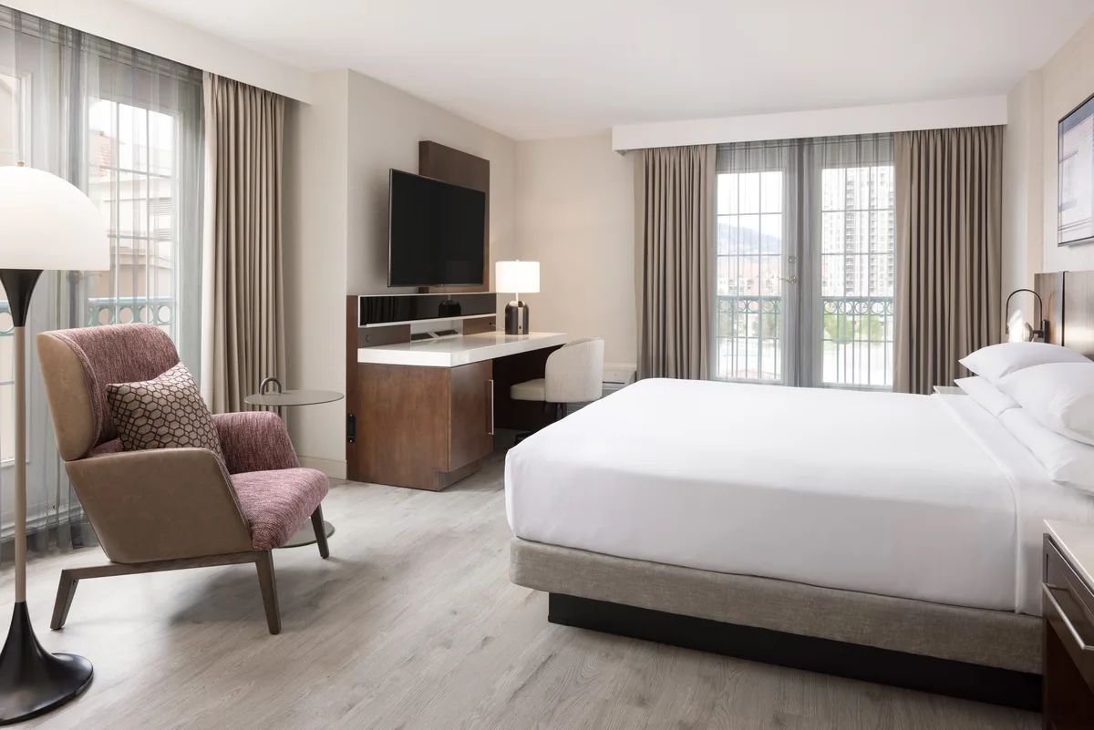 Deluxe King corner room at the Delta Grand Okanagan Resort Kelowna