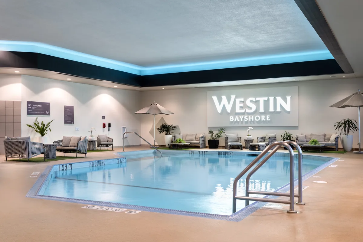 Indoor Pool of the Westin Bayshore Vancouver